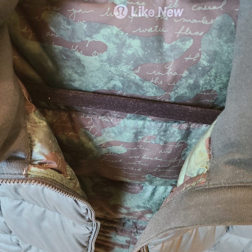 lululemon Quilted Puffy Vest - Picture 7 of 10